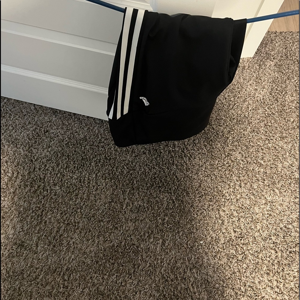 Women adidas jogging suit size 2xl brand new tags still attached